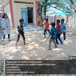 Plantation-Activities-for-school-children-Playing-games(6)